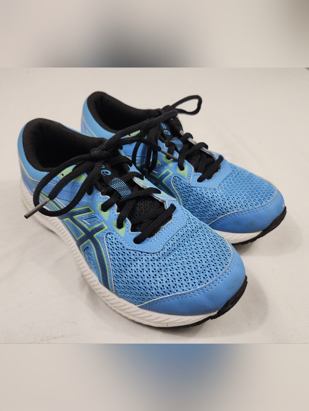 Asics Womens Size 5 Gel Contend 8 Light Blue and Black  Athletic Sneakers